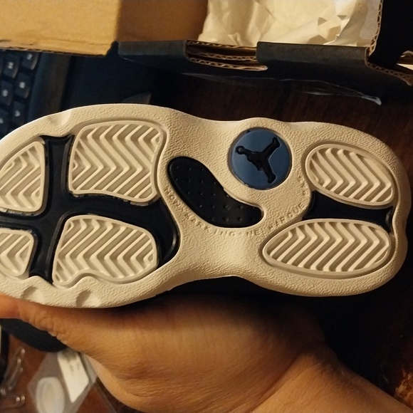 Toddler Jordans 13 retro NWB - Picture 4 of 7